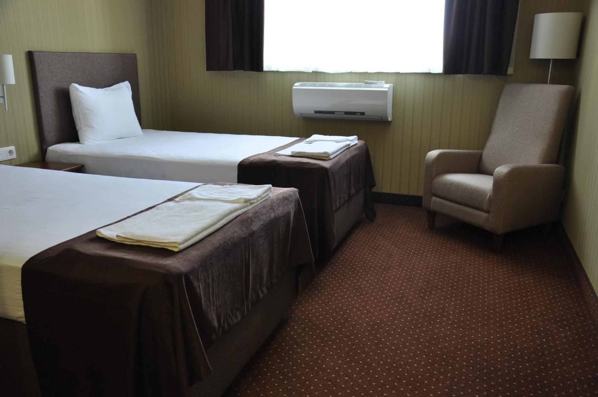 Hotel 7Ya Krasnosilske Extérieur photo